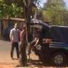 Investigadores realizando a prisão em flagrante por receptação e tráfico de drogas. Foto: Polícia Civil. - Foto 1