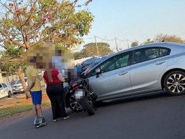 Sexta-feira começa com susto: Motociclista é arremessada e vai parar em cima de carro após acidente em Três Lagoas