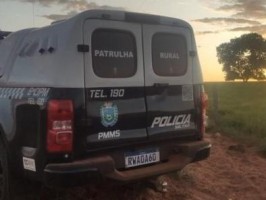 Fogo, crack e prisão: Servidor público da área da saúde é flagrado saindo de área de eucaliptos em chamas na região de Três Lagoas