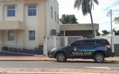 Bandidos invadem e levam até cofre de agência dos Correios