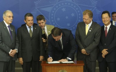 Bolsonaro extingue horário de verão