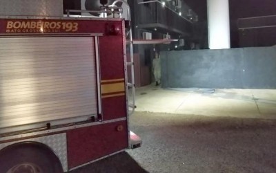 Incêndio destrói quarto em casa noturna de Três Lagoas