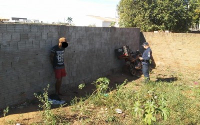 Pintor é detido com moto furtada no bairro Novo Aeroporto