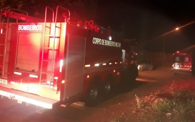 Incêndio em residência mobiliza equipes do Corpo de Bombeiros de Três Lagoas 