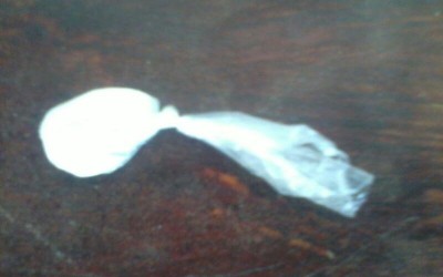 Homem pega carro emprestado e acaba detido com cocaína 