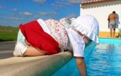 Mãe pula em piscina e salva bebê em Três Lagoas 