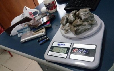 Polícia detém suspeitos de tráfico que anunciavam drogas pelo aplicativo WhatsApp