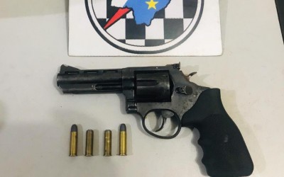PM apreende arma de fogo e evita homicídio em Três Lagoas 
