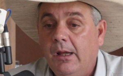Prefeito não concorda com preços abusivos do álcool em gel e pede que população denuncie altos preços ao Procon 