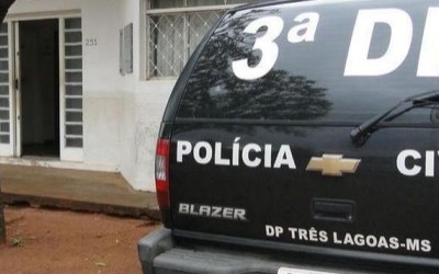 Ex-presidiário apontado por estar vendendo drogas no bar da mãe nega crime e é liberado 