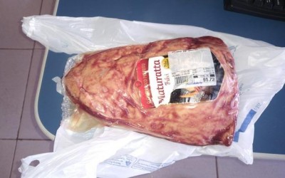 Jovem é preso após furtar picanha de supermercado em Três Lagoas 