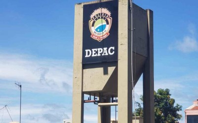 Bêbado, assessor de político se envolve em acidente e é preso