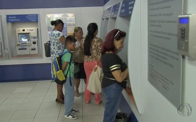 Agência da Caixa Econômica Federal abre no feriado para saque de benefícios 