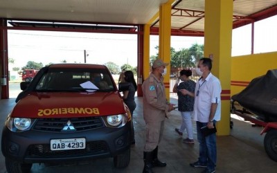 Covid-19: Equipe faz treinamento para implantação do Drive Thru para testes em TL