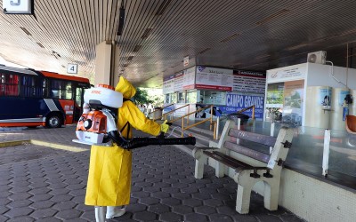 Prefeitura realiza sanitização com o uso de bombas costais mecanizadas
