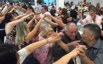 Multa para quem for flagrado em reunião com mais de 6 pessoas pode chegar aos R$ 49 mil 