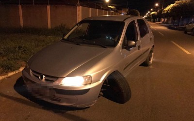 Homem foge de abordagem policial em alta velocidade e coloca vida de criança em risco