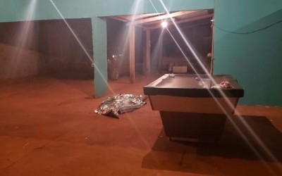 Homem é morto por engano em bar de Três Lagoas 