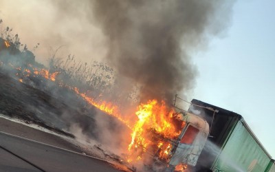 Motorista de carreta que pegou fogo na BR-158 saiu ileso 