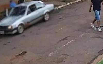 Assaltante do Chevett é colocado “pra correr” por dono de bar 