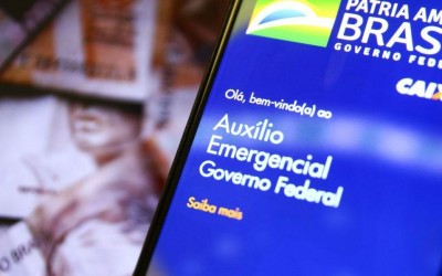 Publicada MP que prorroga auxílio emergencial até o fim do ano