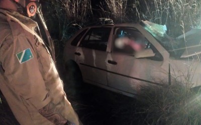 Uma pessoa morre em acidente entre guincho e Gol, na rodovia MS-377