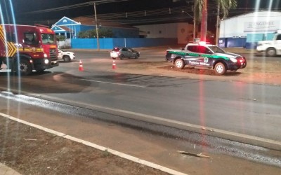 Caminhão derruba liquido em avenida e causa forte odor na região do Jardim Alvorada e Vila Alegre 