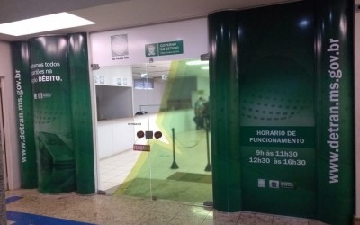 Com a implantação de totens, cliente do Detran poderá fazer seu próprio pagamento com cartão de débito 
