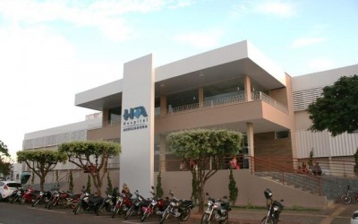 Idosa atropelada na calçada morre no Hospital Auxiliadora