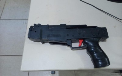 Perseguição na área central termina em prisões e apreensão de simulacro de arma de fogo
