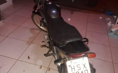 Moto furtada é recuperada no bairro Santa Júlia