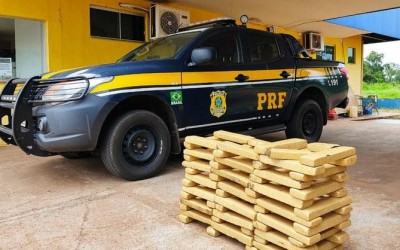 PRF apreende 57 Kg de maconha em Água Clara