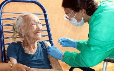 Médico esclarece sobre as novas variantes do Coronavírus e cuidados necessários mesmo após a vacina