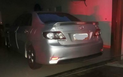 PM presta apoio a oficial de Justiça e representante da BV financeira para apreender veículo no Santos Dumont 