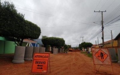 Após serviços de drenagem, ruas de Três Lagoas receberão pavimentação asfáltica 