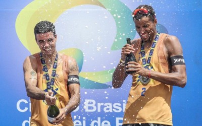 Três-lagoense conquista medalha de ouro no Circuito Brasileiro de Vôlei de Praia no RJ 