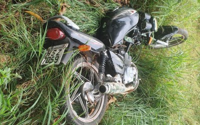 Moto é encontrada pela PM em terreno baldio no Jd. Maristela 