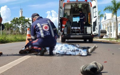 Acidente entre moto e carreta deixa uma vítima fatal no bairro Jardim  Alvorada