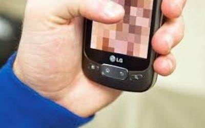 Homem manda nudes e acaba chantageado por falso policial