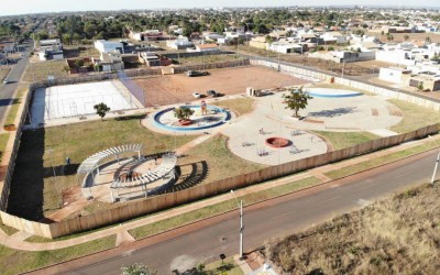 Construção das novas praças será finalizada no próximo mês