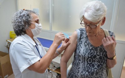 Em Mato Grosso do Sul, 3ª dose começa na sexta, diz secretário