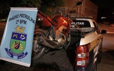 Menor que empurrava moto no Ipacaraí abandona veículo furtado ao ser questionado por testemunha