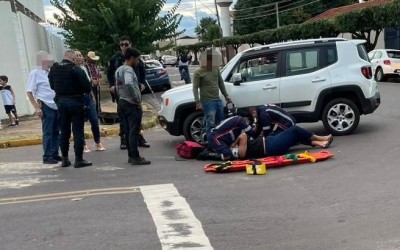 Mulher fica ferida em acidente no Centro de Três Lagoas 