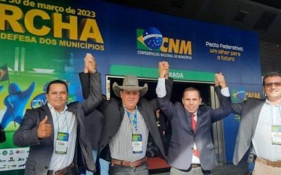 Gestores participam de encontro municipalista em Brasília