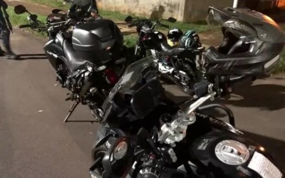 GETAM prende motociclista depois de “empinar” na frente de casa noturna