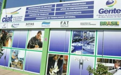 De repositor de mercadorias a operador de caixa; confira as vagas de emprego para Três Lagoas 