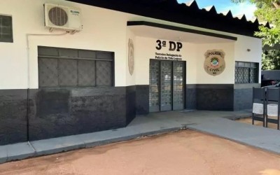 Câmeras de segurança gravaram ação de ladrão que invadiu e furtou escola no Jd. Maristela 