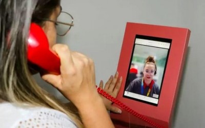Totem no Procon facilita o contato com a ouvidoria da Claro