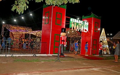 Vândalos furtam itens e depredam Cidade do Natal