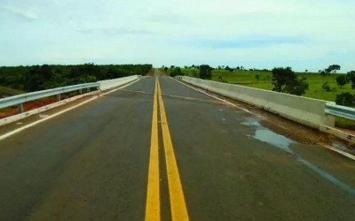 Em Inocência, motociclista morre na MS-112 depois de cair de moto e ter afundamento de crânio